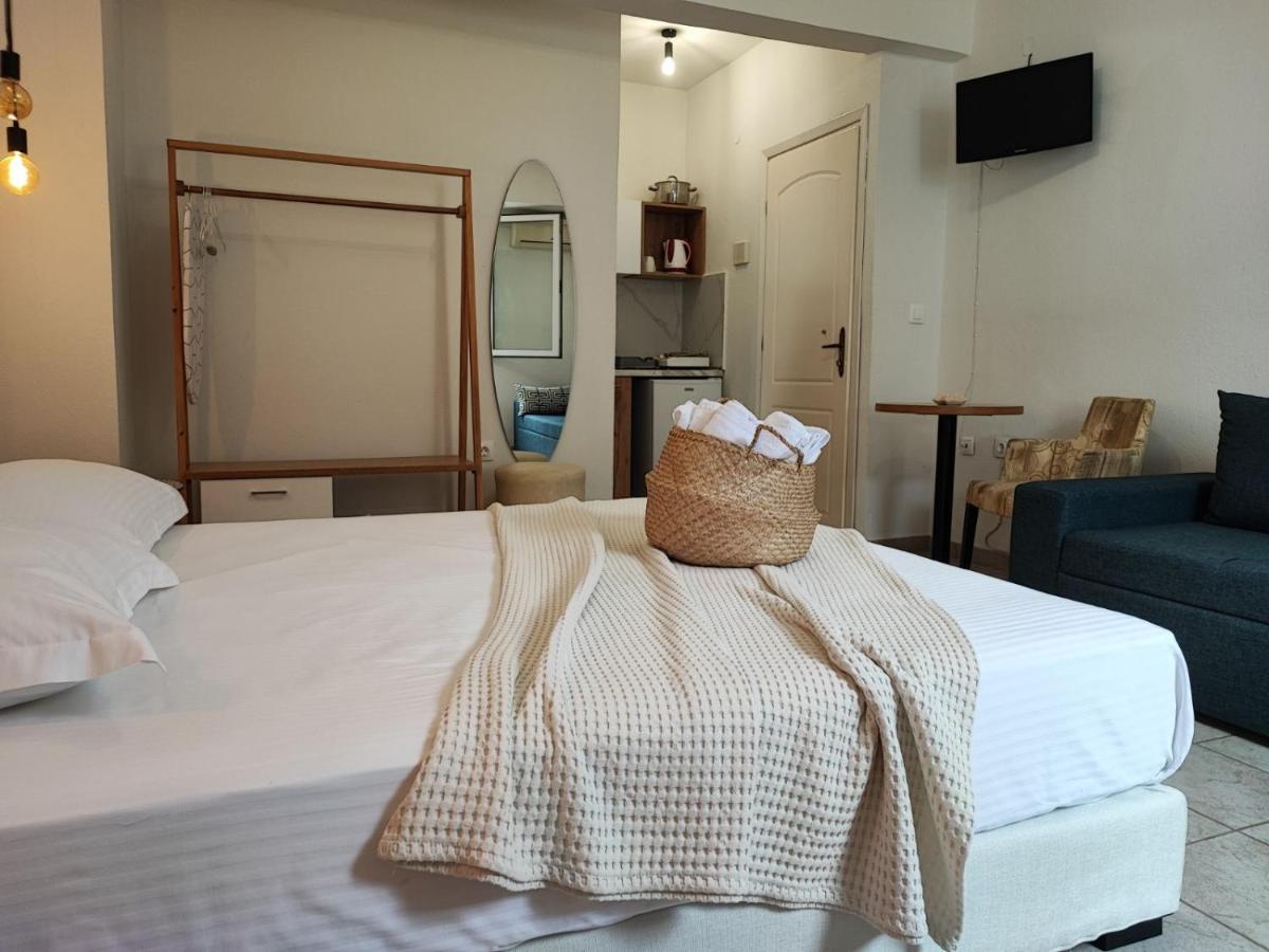 Sivilla Studios Afytos Ngoại thất bức ảnh